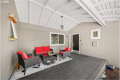6125 SW Chestnut Ave, Beaverton, OR 97005 - Photo 2