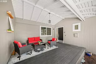6125 SW Chestnut Ave, Beaverton, OR 97005 - Photo 2