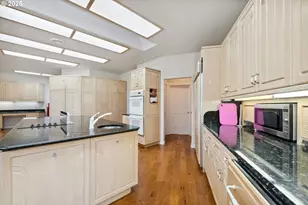 92631 Rainier Ln, Coos Bay, OR 97420 - Photo 16