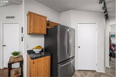 1384 David Ave, Eugene, OR 97404 - Photo 8