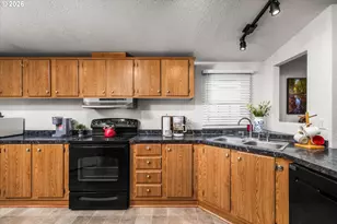 1384 David Ave, Eugene, OR 97404 - Photo 6