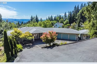 229 Sunset Dr, Longview, WA 98632 - Photo 2