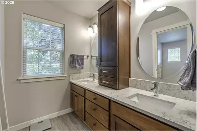 996 NE 73rd Ave, Hillsboro, OR 97124 - Photo 16