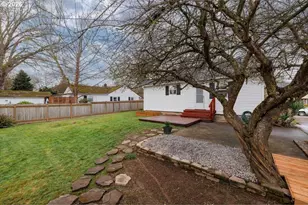 9324 N Burr Ave, Portland, OR 97203 - Photo 20