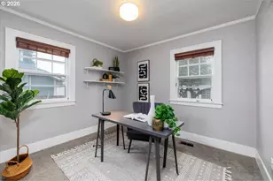 9324 N Burr Ave, Portland, OR 97203 - Photo 12