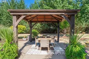 9989 NE Trillium Ln, Newberg, OR 97132 - Photo 32