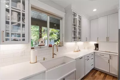 9989 NE Trillium Ln, Newberg, OR 97132 - Photo 12