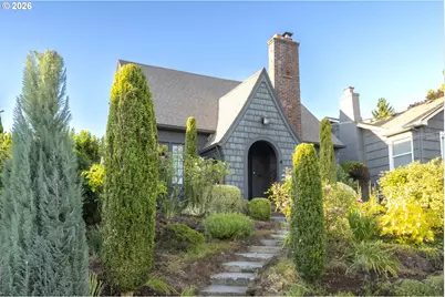 2621 N Sumner St, Portland, OR 97217 - Photo 1