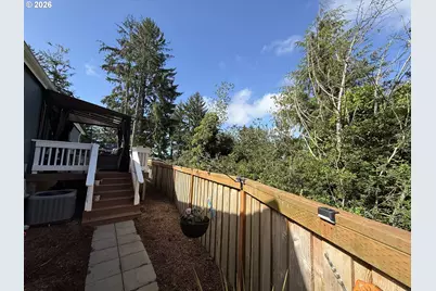 585 Village Pines Ave, Coos Bay, OR 97420 - Photo 42