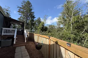 585 Village Pines Ave, Coos Bay, OR 97420 - Photo 42