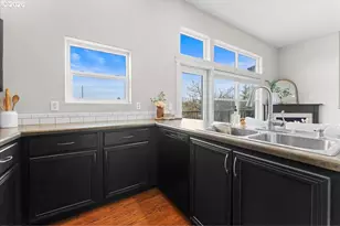 7442 S Virginia Ave, Portland, OR 97219 - Photo 16