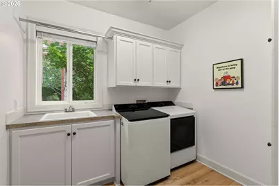 1133 Skylark Ln, Eugene, OR 97401 - Photo 12