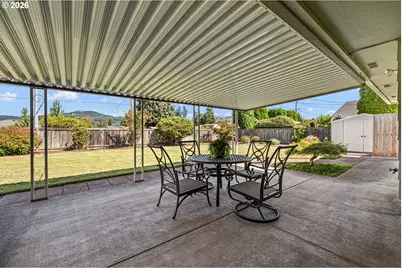 2184 Loch Dr, Springfield, OR 97477 - Photo 44