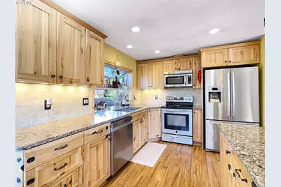 3877 NE 3rd St, Gresham, OR 97030 - Photo 8