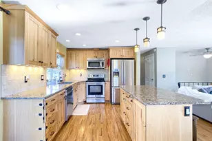 3877 NE 3rd St, Gresham, OR 97030 - Photo 10