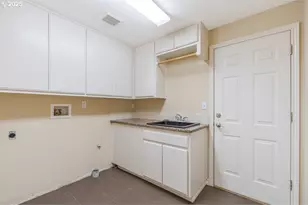 17628 NW Gilbert Ln, Portland, OR 97229 - Photo 18