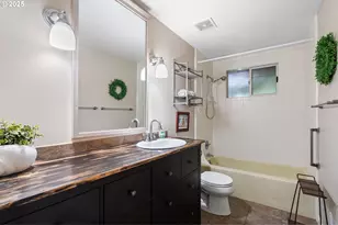 6409 SE Evergreen Hwy, Vancouver, WA 98661 - Photo 32