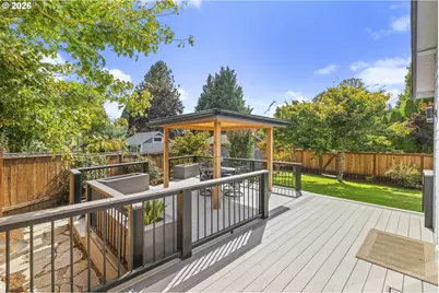 2017 NE Josephine Dr, Hillsboro, OR 97124 - Photo 32