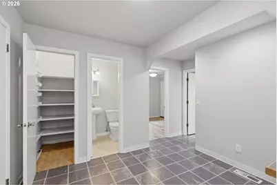 13705 NE Beech St, Portland, OR 97230 - Photo 8