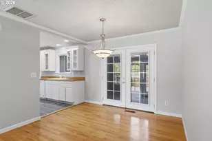13705 NE Beech St, Portland, OR 97230 - Photo 10