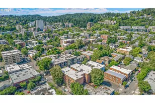 2109 NW Irving St, Portland, OR 97210 - Photo 44