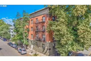 2109 NW Irving St, Portland, OR 97210 - Photo 46