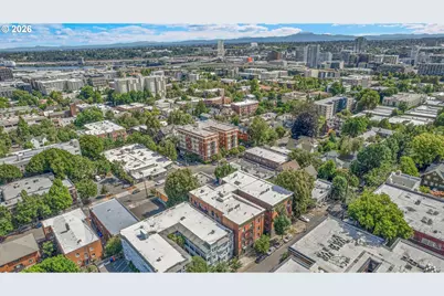 2109 NW Irving St #102, Portland, OR 97210 - Photo 40