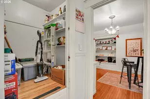 2109 NW Irving St, Portland, OR 97210 - Photo 14