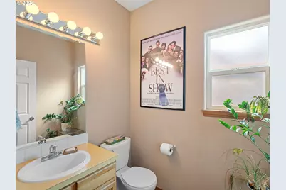 1612 NE Saratoga St, Portland, OR 97211 - Photo 18