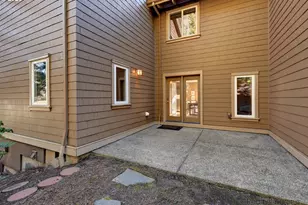 10205 NW Village Heights Dr, Portland, OR 97229 - Photo 24