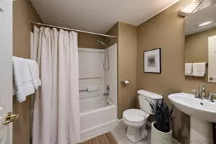 10205 NW Village Heights Dr, Portland, OR 97229 - Photo 14