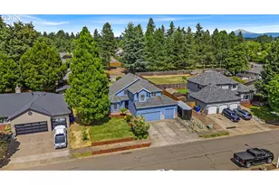 18928 Highland Dr, Oregon City, OR 97045 - Photo 4