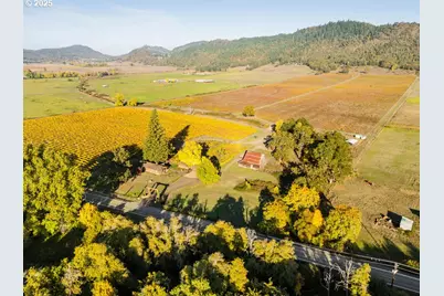 8690 Lookingglass Rd, Roseburg, OR 97471 - Photo 44