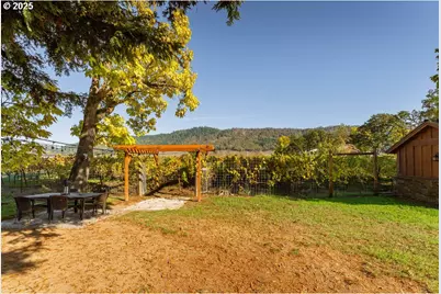 8690 Lookingglass Rd, Roseburg, OR 97471 - Photo 34