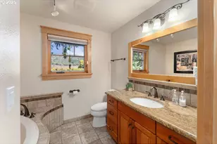 8690 Lookingglass Rd, Roseburg, OR 97471 - Photo 18