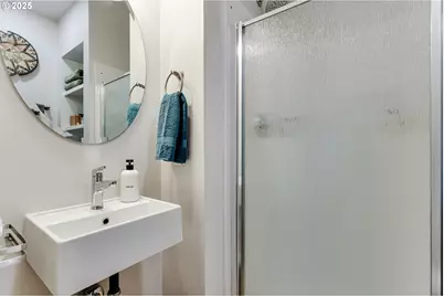 439 Almaden St, Eugene, OR 97402 - Photo 40