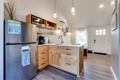 439 Almaden St, Eugene, OR 97402 - Photo 36