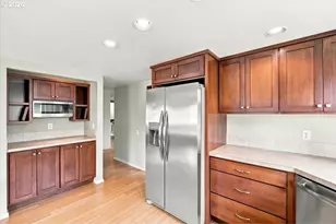 9480 SW Lakeside Dr, Portland, OR 97224 - Photo 14
