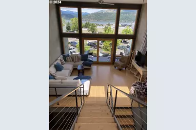 606 Cascade Ave, Hood River, OR 97031 - Photo 2