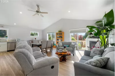 267 SE Tide Ave, Lincoln City, OR 97367 - Photo 16