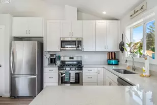 267 SE Tide Ave, Lincoln City, OR 97367 - Photo 22