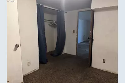 1725 NE 102nd Ave, Portland, OR 97220 - Photo 18