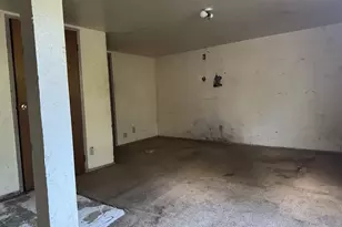 1725 NE 102nd Ave, Portland, OR 97220 - Photo 14