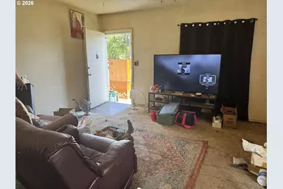1725 NE 102nd Ave, Portland, OR 97220 - Photo 8