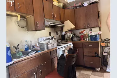 1725 NE 102nd Ave, Portland, OR 97220 - Photo 10