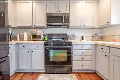 4129 Winners Circle SE, Albany, OR 97322 - Photo 12