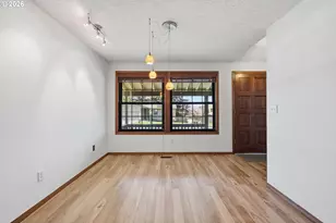 1596 NW Riverview Ave, Gresham, OR 97030 - Photo 12