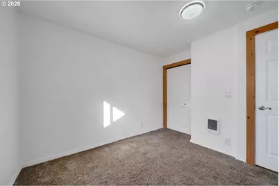 111 Cypress Ave, Garibaldi, OR 97118 - Photo 8