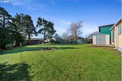 111 Cypress Ave, Garibaldi, OR 97118 - Photo 24