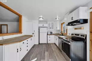 111 Cypress Ave, Garibaldi, OR 97118 - Photo 4